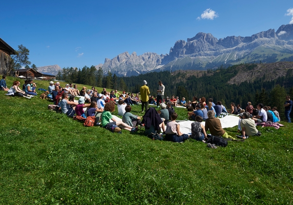 Cooking Sections (Daniel Fernandez Pascual & Alon Schwabe), Florae, 2019. Curated by BAU. Image: ©Festival
                                          Transart/Gregor Khuen Belasi 
