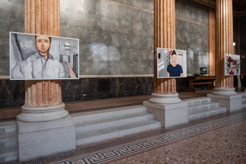 Željka Aleksić, Das Kapital, 2023, Installationsansicht,
                                          Foto: eSeL.at – Joanna Pianka