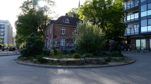 Haus mit Bäume