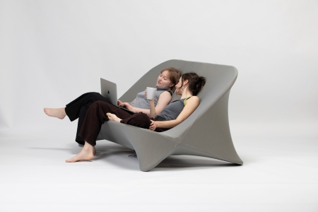 Stuhl Sofia Kocher und Lukas Hoch